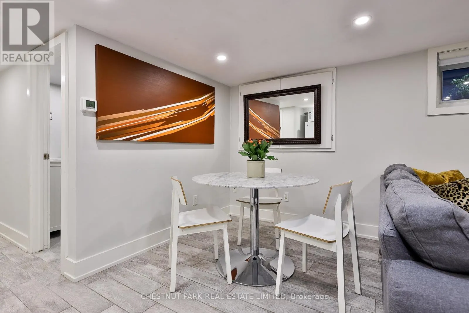 REAR - 95 PARKSIDE DRIVE