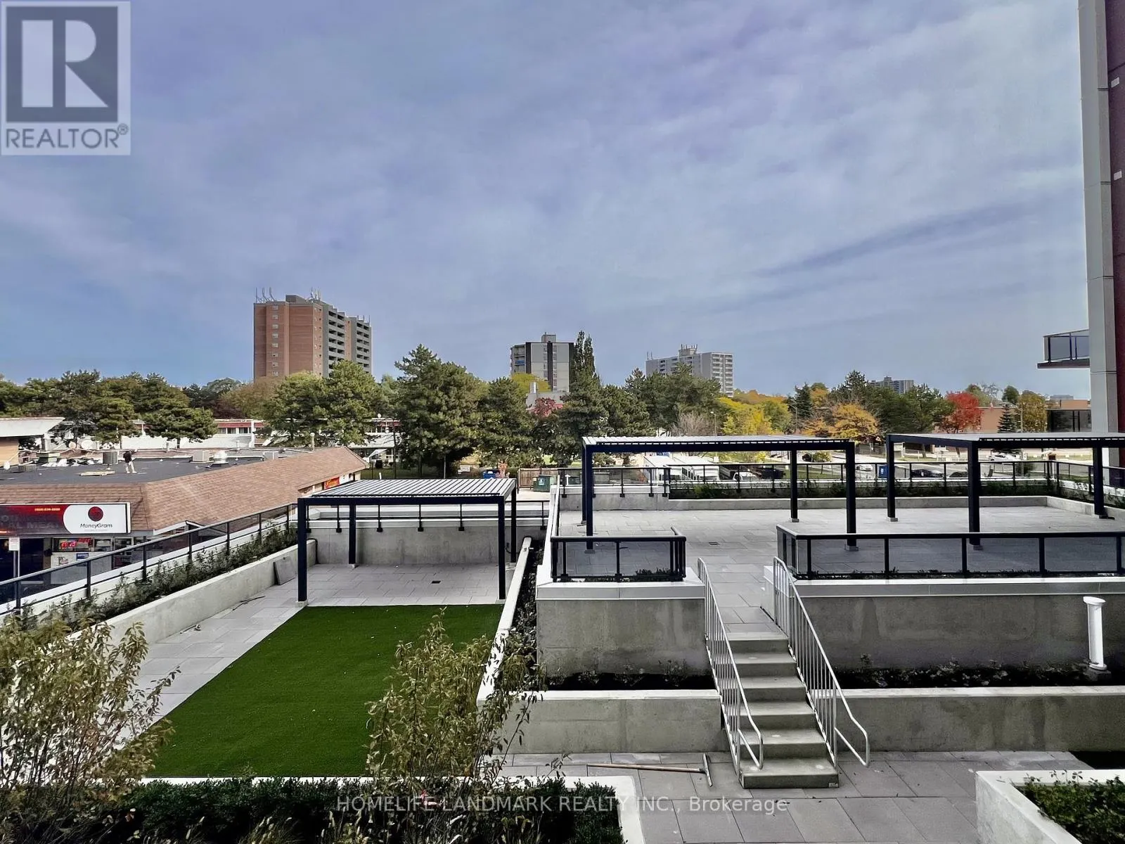 316 - 2825 JANE STREET