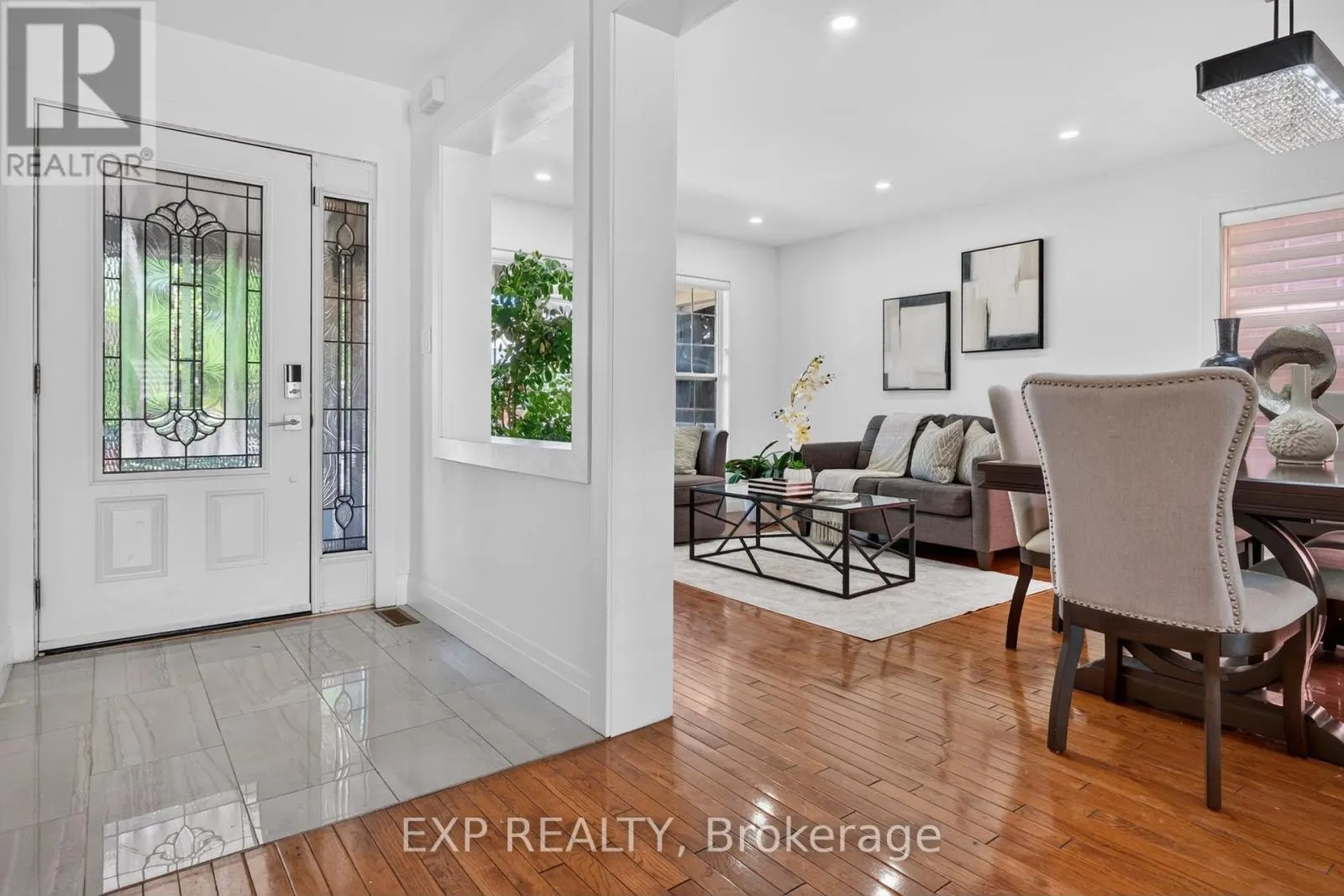 664 DOLBY CRESCENT