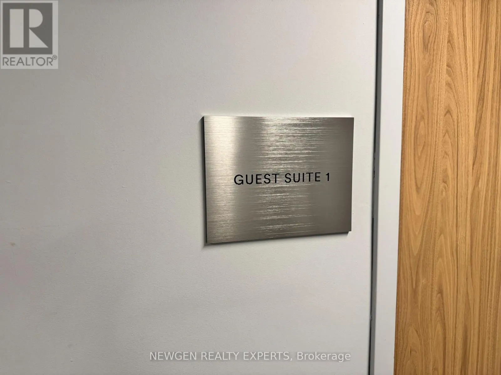 3504 - 430 SQUARE ONE DRIVE
