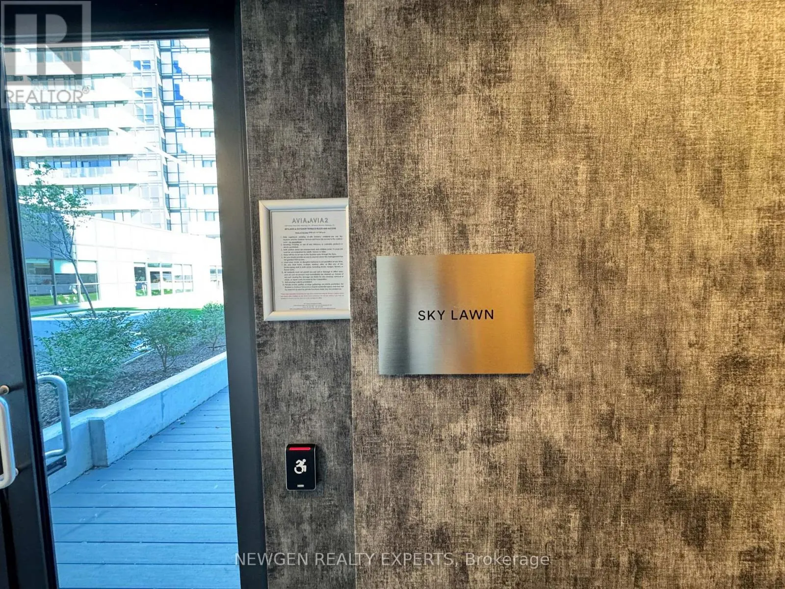 3504 - 430 SQUARE ONE DRIVE