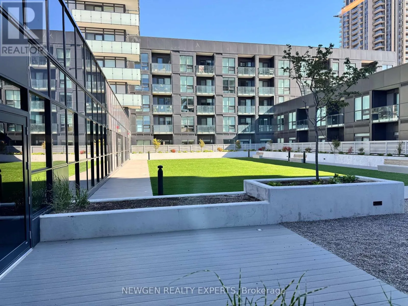 3504 - 430 SQUARE ONE DRIVE