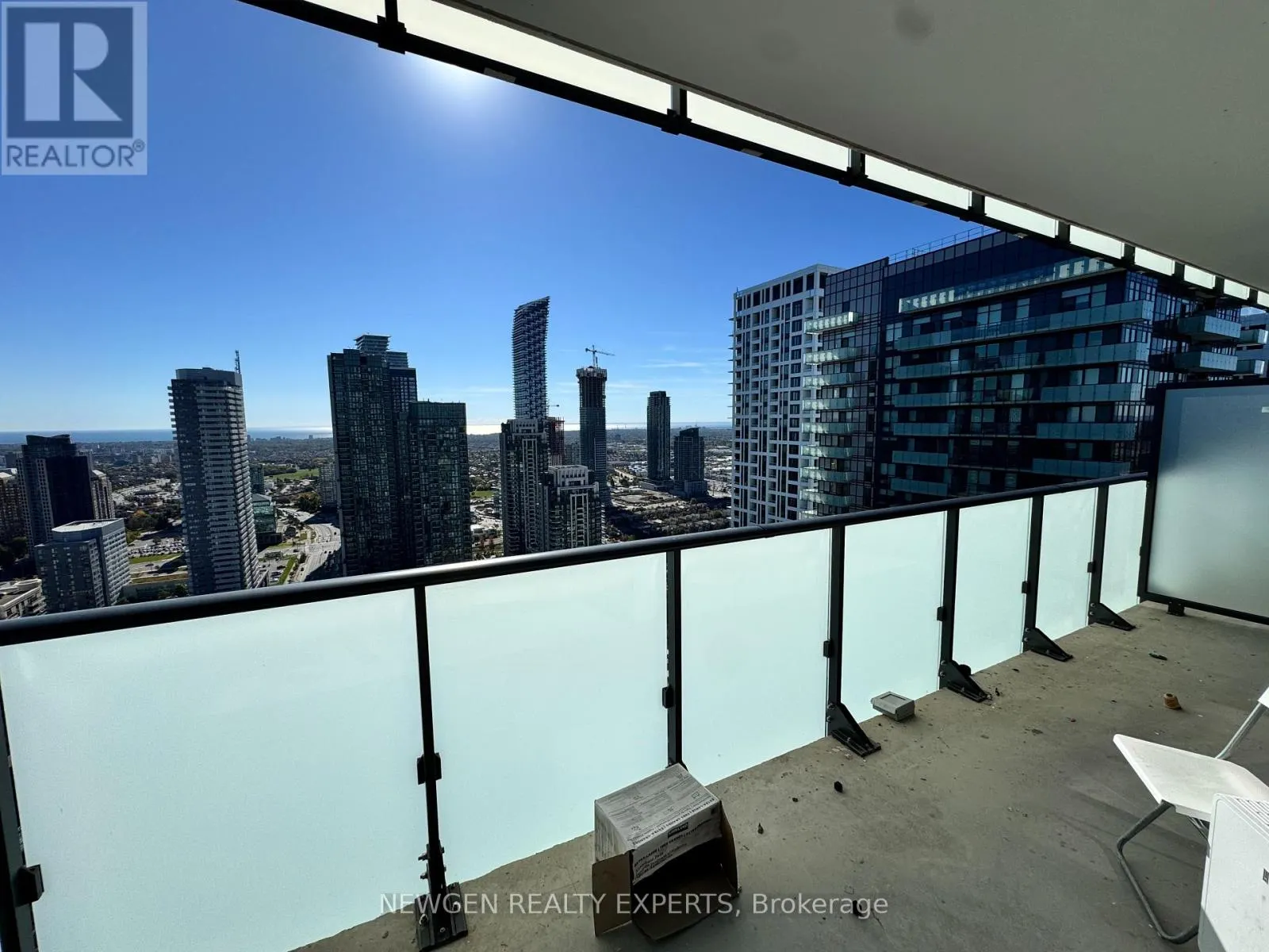 3504 - 430 SQUARE ONE DRIVE