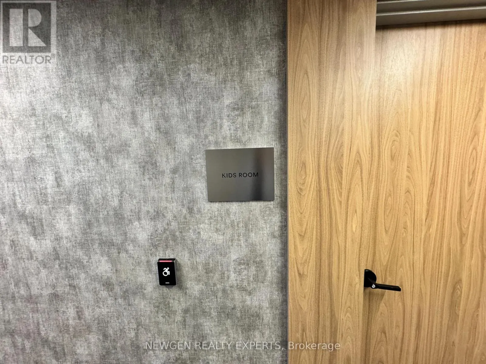 3504 - 430 SQUARE ONE DRIVE