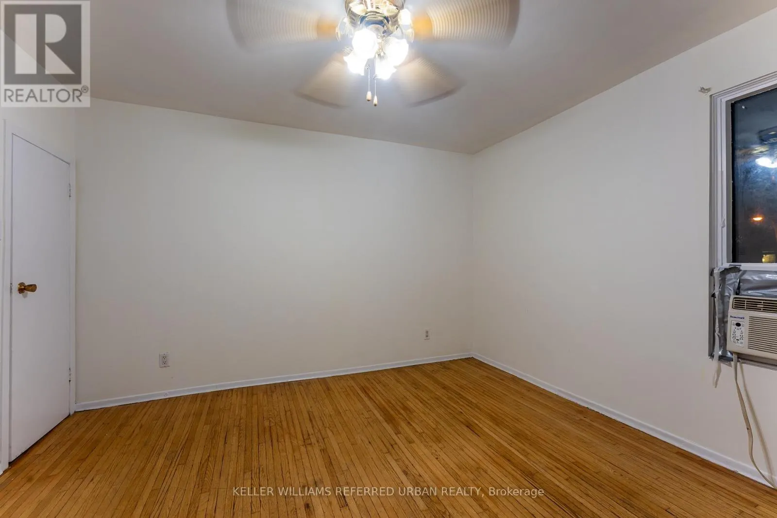 UPPER - 716 LANSDOWNE AVENUE