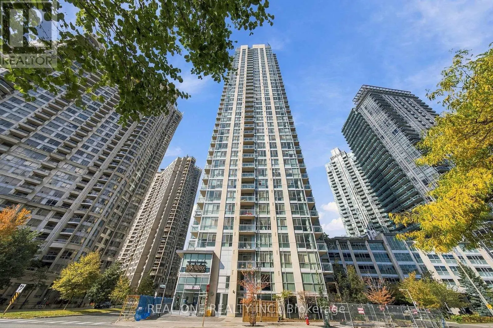 1611 - 225 WEBB DRIVE
