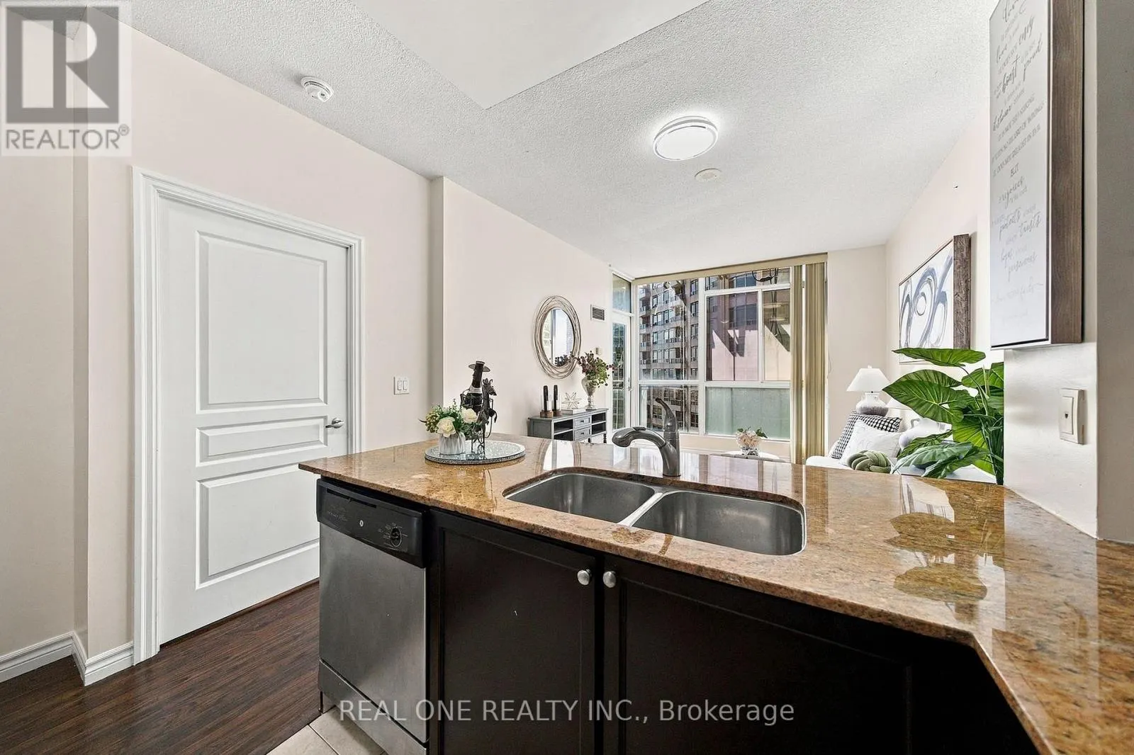 1611 - 225 WEBB DRIVE