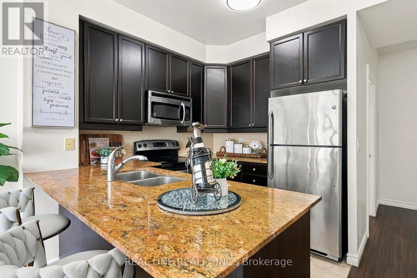 1611 - 225 WEBB DRIVE