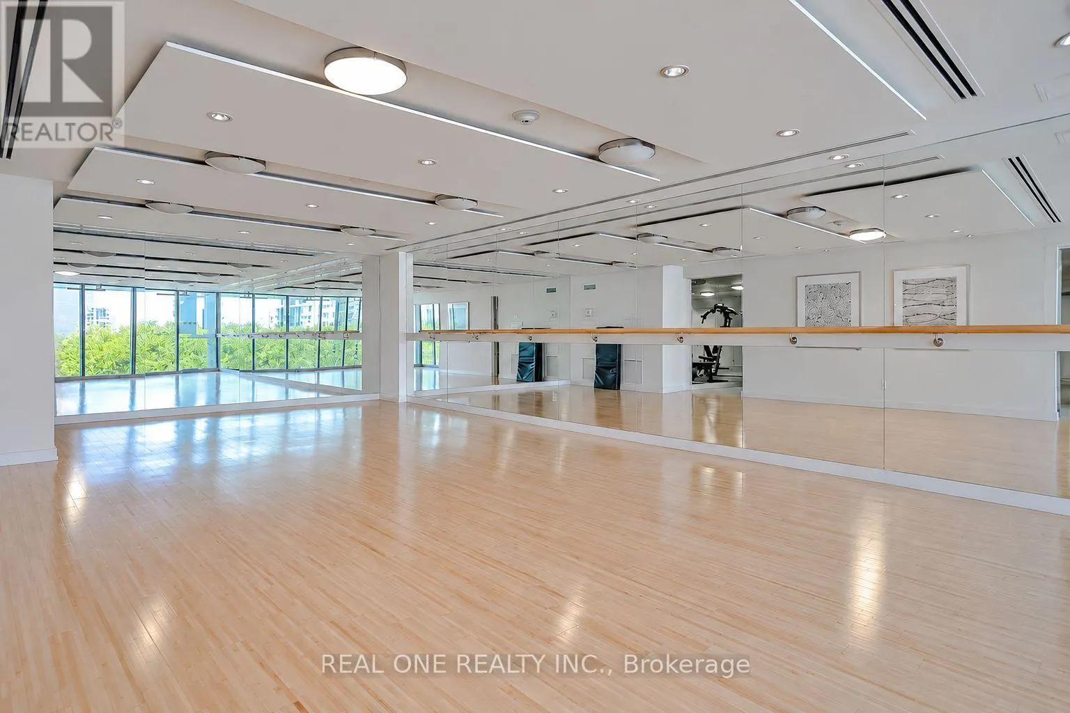 1611 - 225 WEBB DRIVE
