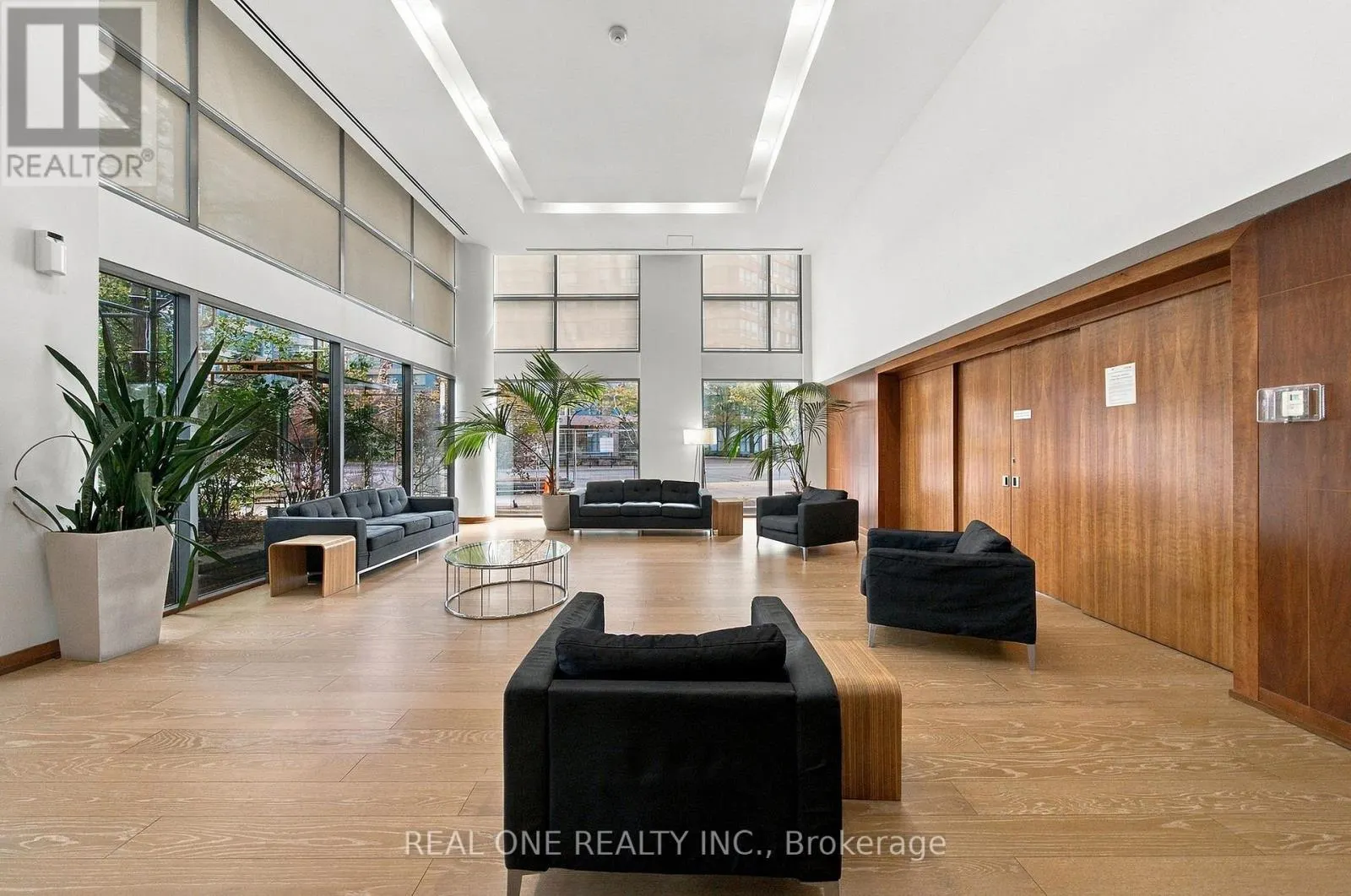 1611 - 225 WEBB DRIVE