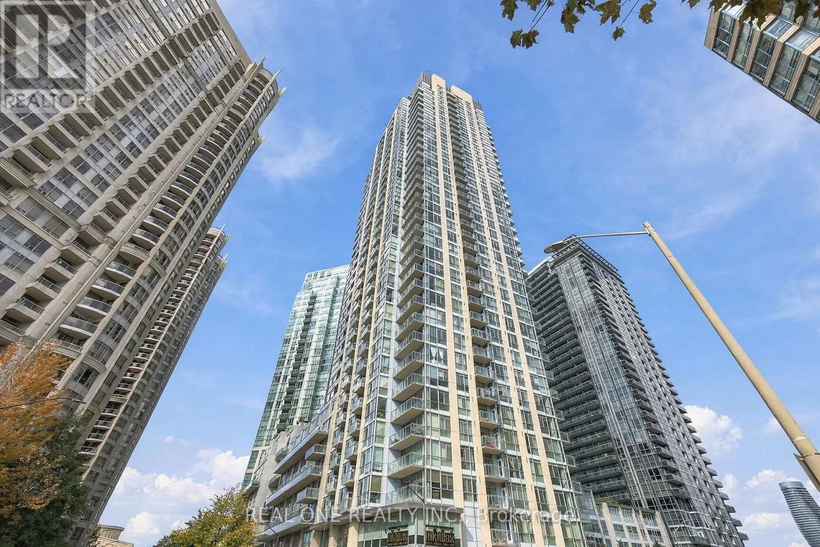 1611 - 225 WEBB DRIVE