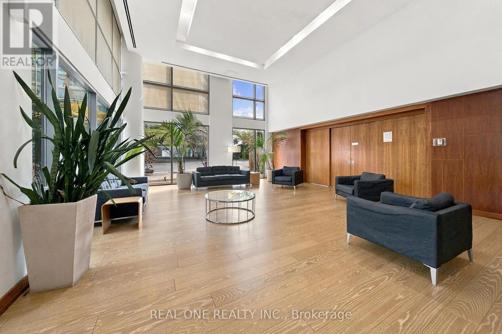 1611 - 225 WEBB DRIVE