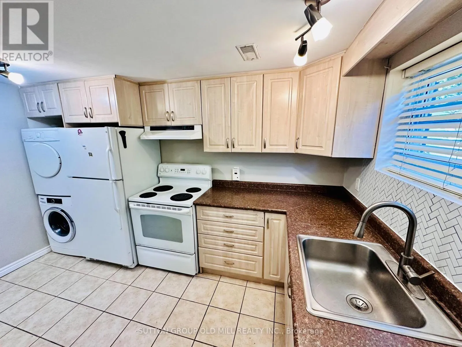 232 ALDERCREST ROAD