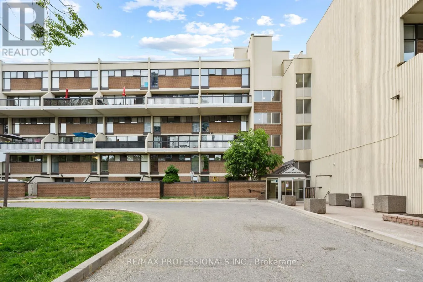 339 - 2 VALHALLA INN ROAD