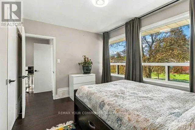 2 MUNHALL ROAD