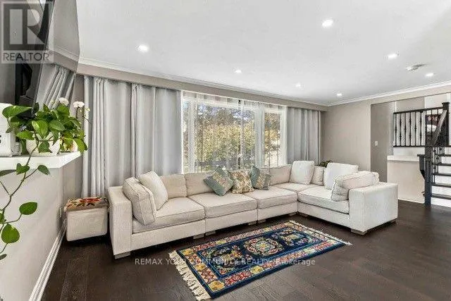 2 MUNHALL ROAD