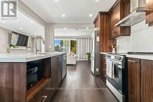 2 MUNHALL ROAD