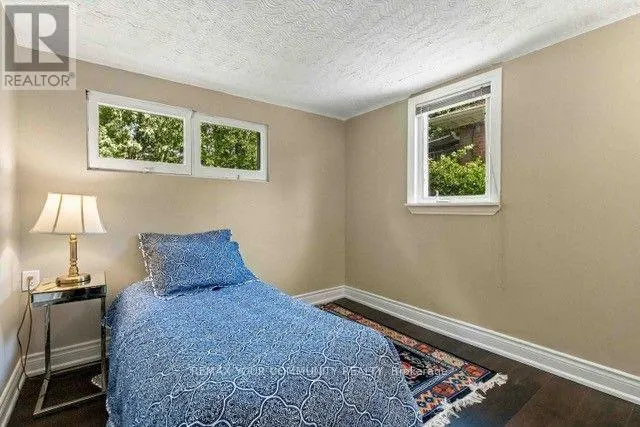 2 MUNHALL ROAD