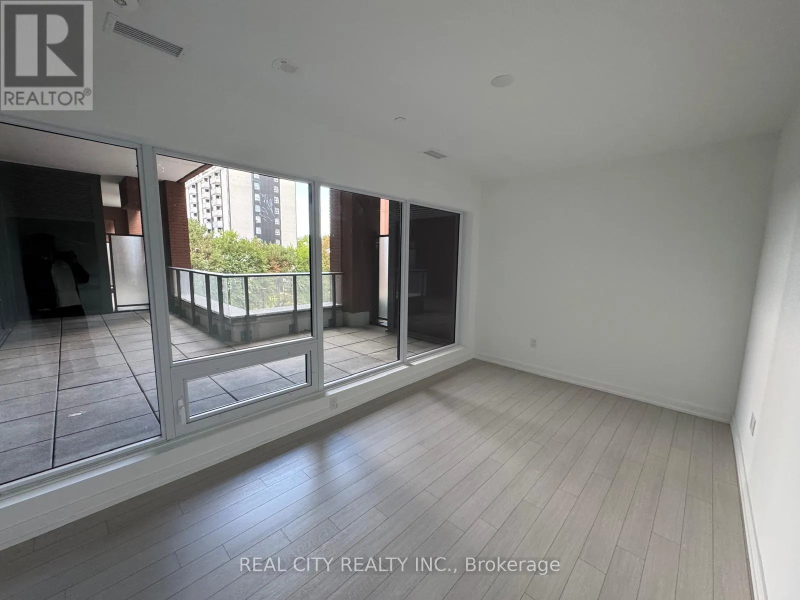 406 - 4010 EGLINTON AVENUE