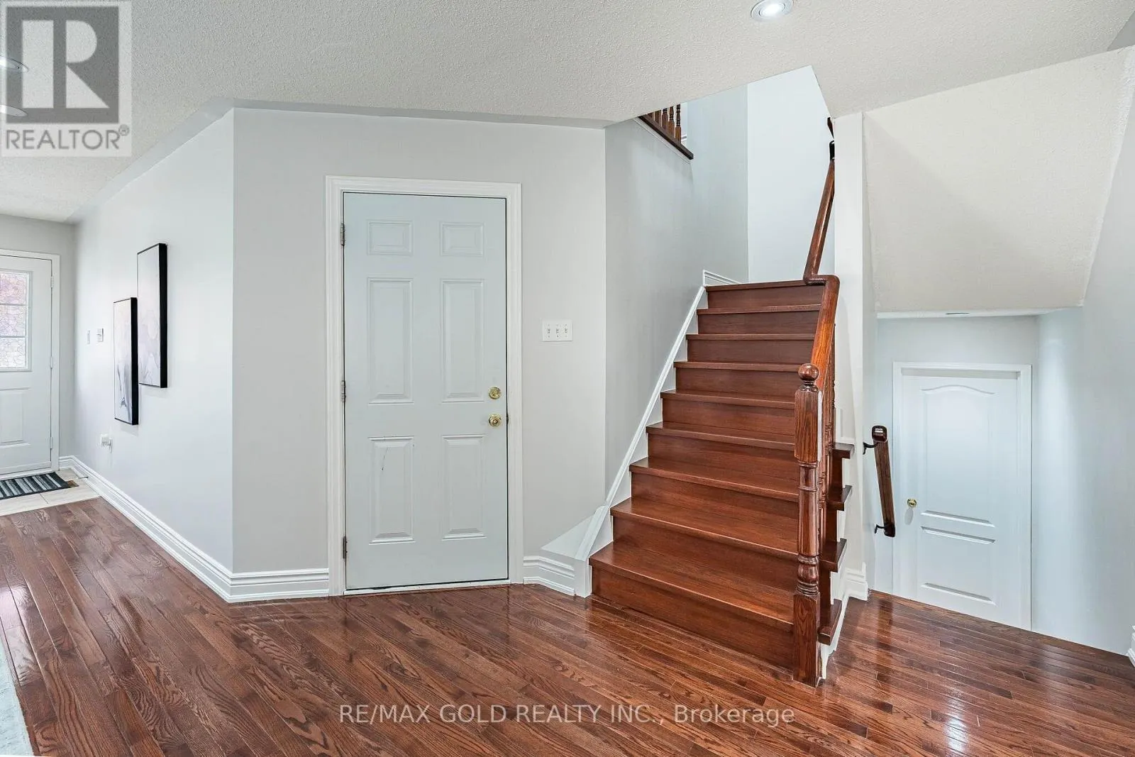 21 EDENVALLEY ROAD