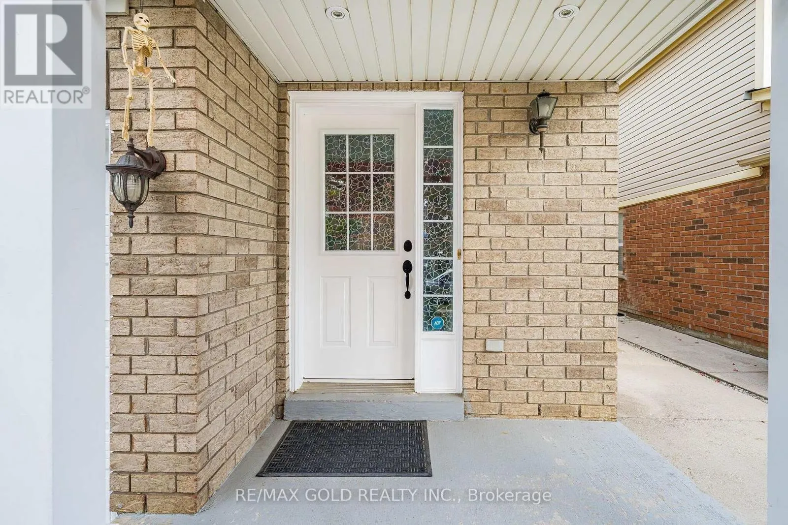 21 EDENVALLEY ROAD