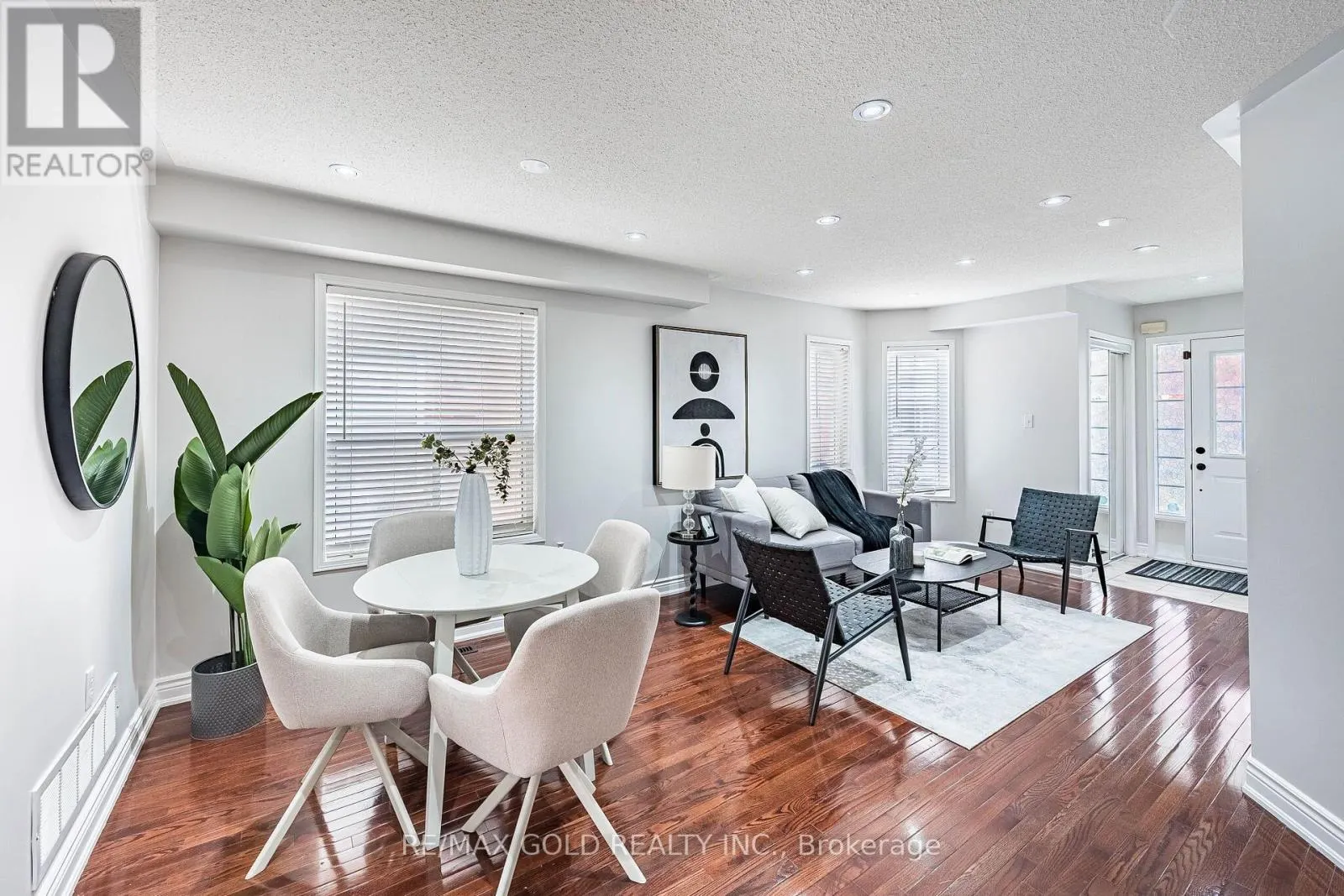 21 EDENVALLEY ROAD