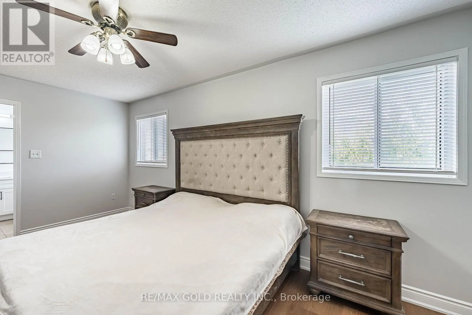 21 EDENVALLEY ROAD