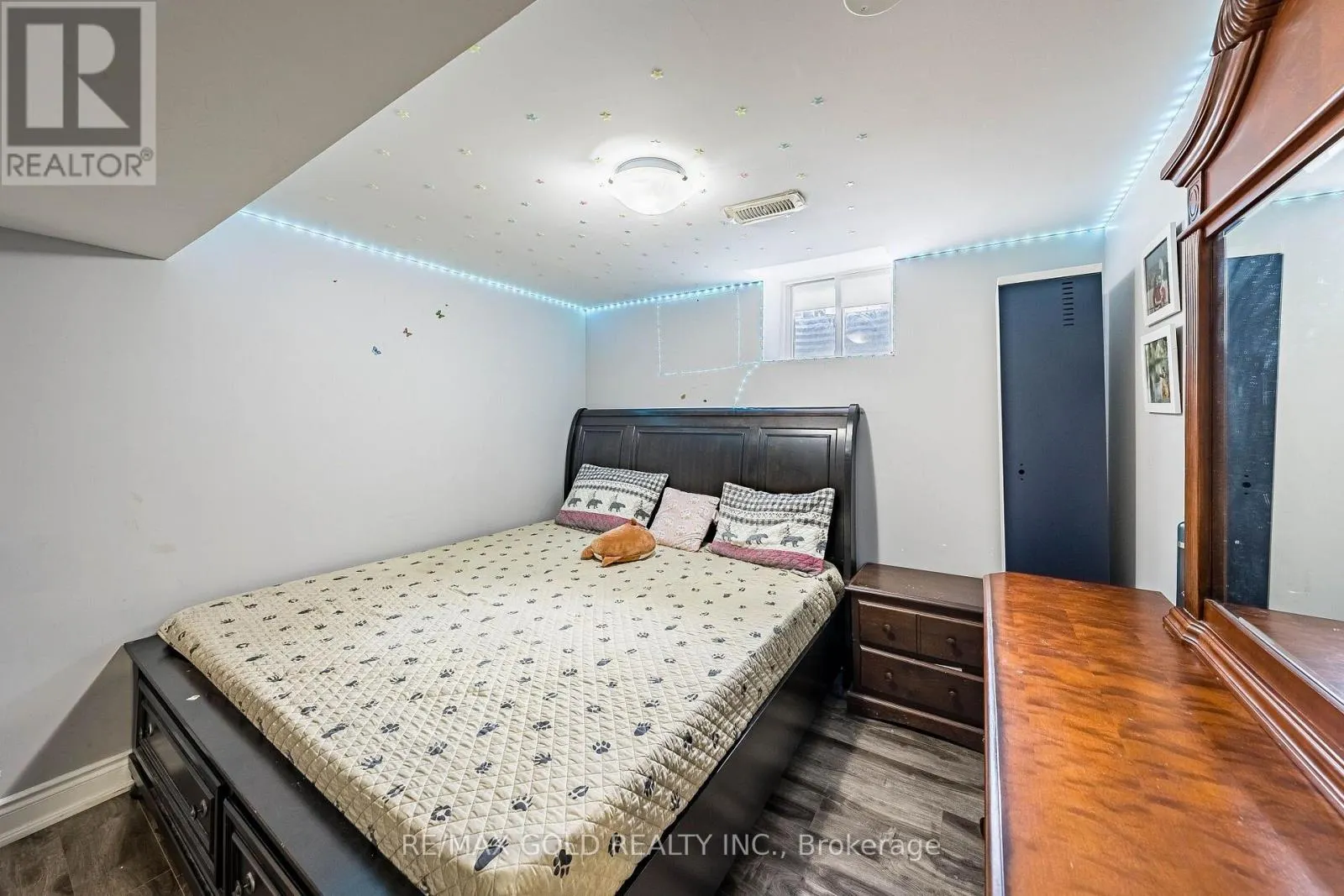 21 EDENVALLEY ROAD