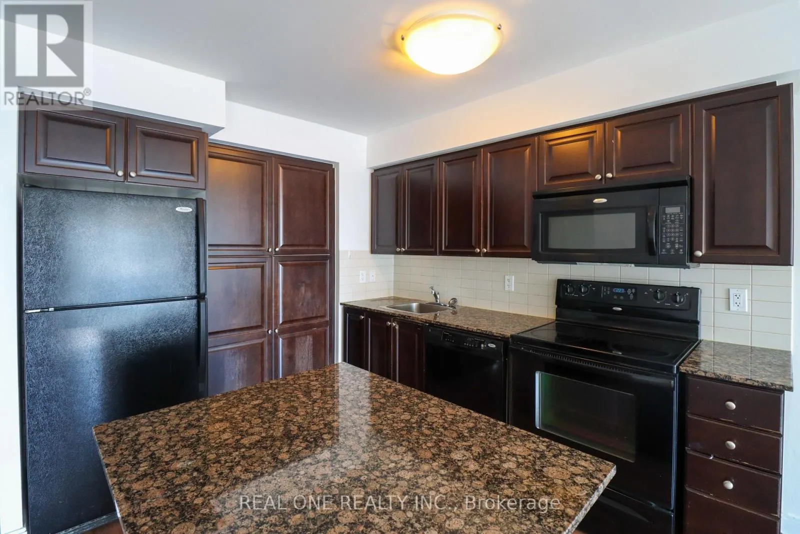 801 - 330 BURNHAMTHORPE ROAD W