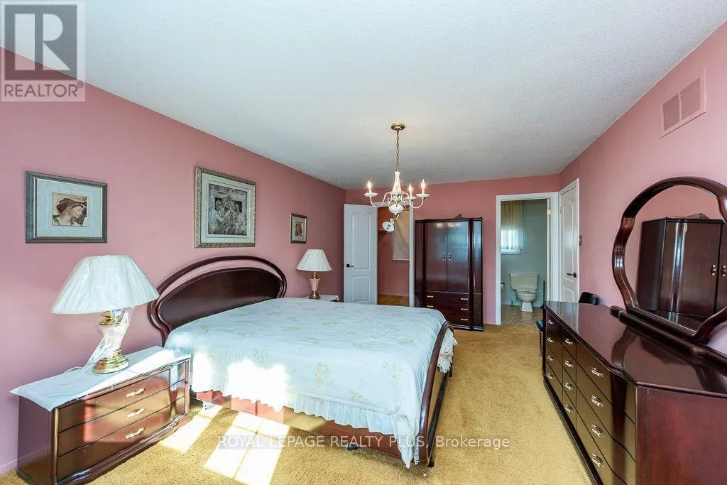 19 MACDOUGALL DRIVE