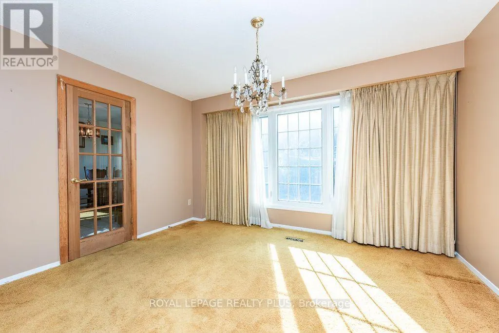 19 MACDOUGALL DRIVE