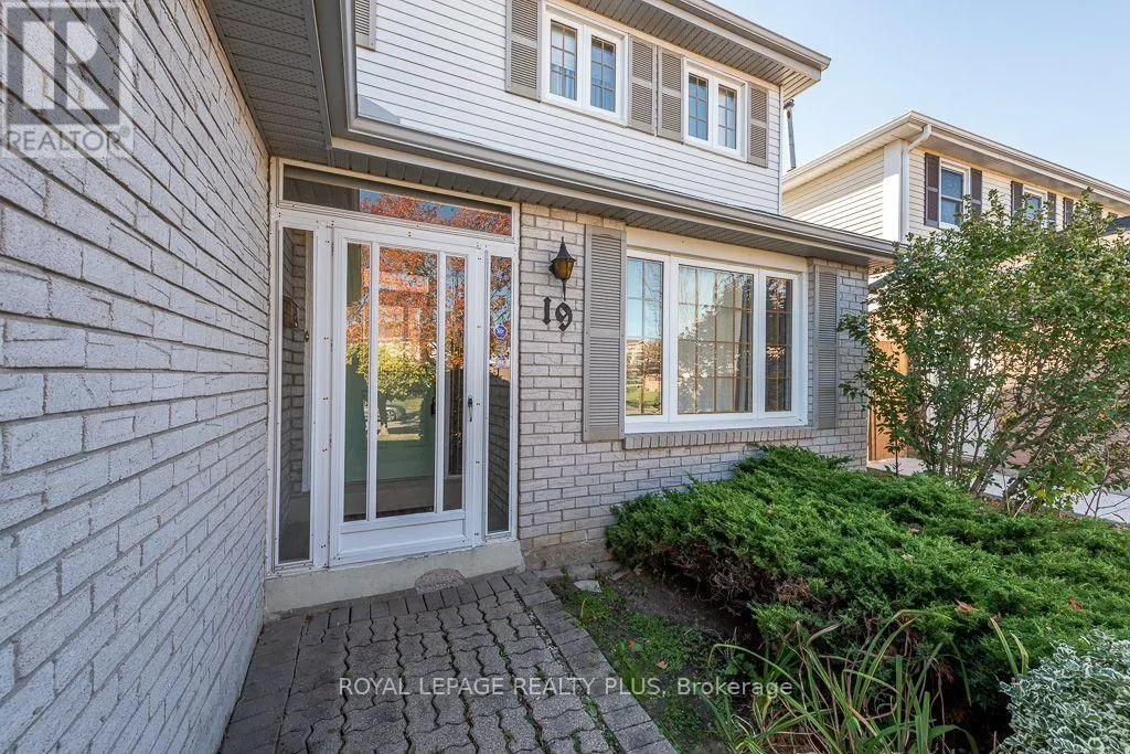 19 MACDOUGALL DRIVE