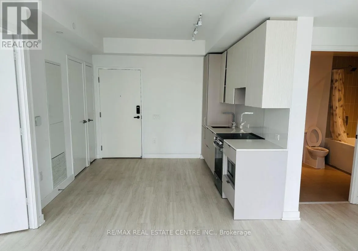 511 - 3883 QUARTZ ROAD