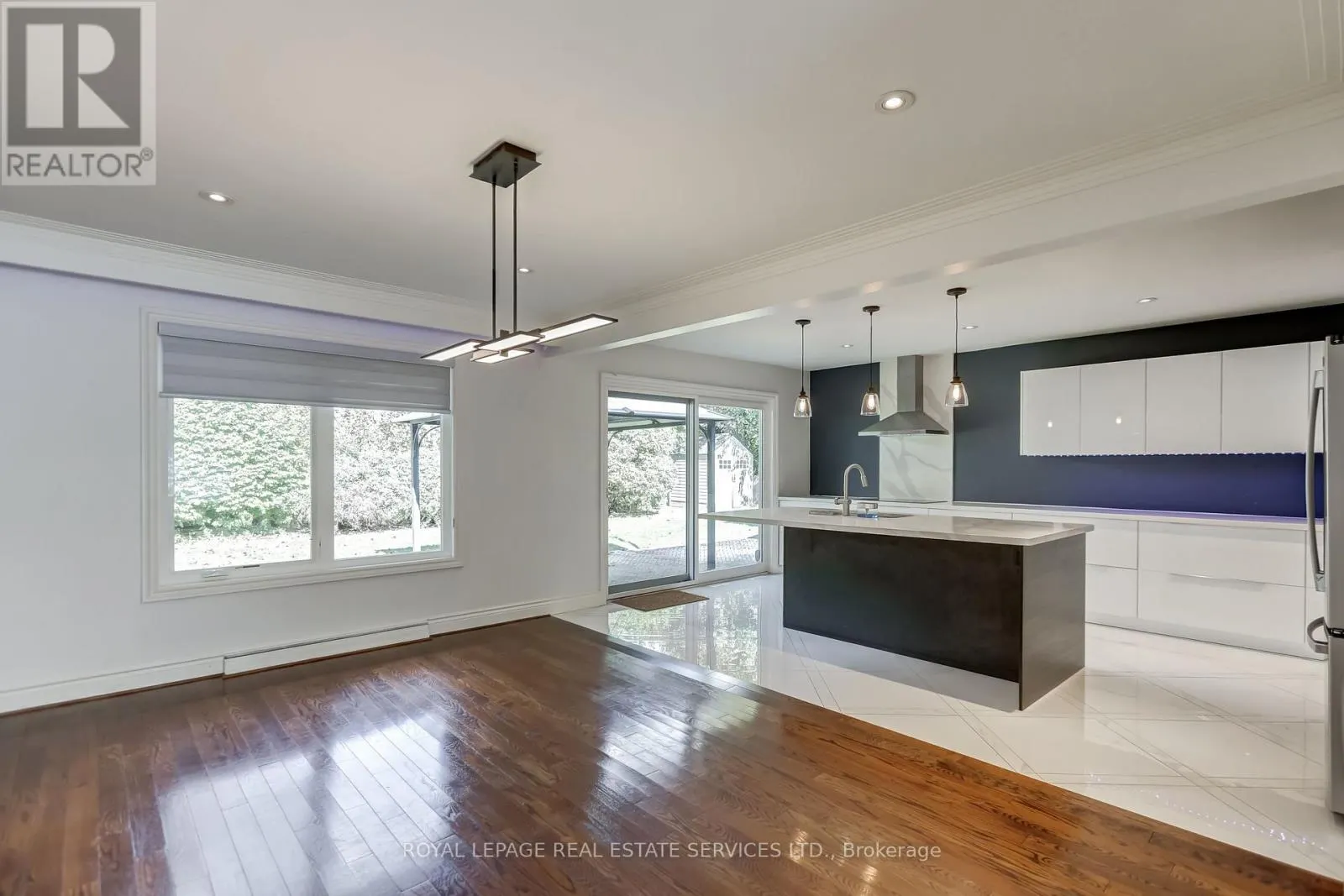 75 RAVENSBOURNE CRESCENT
