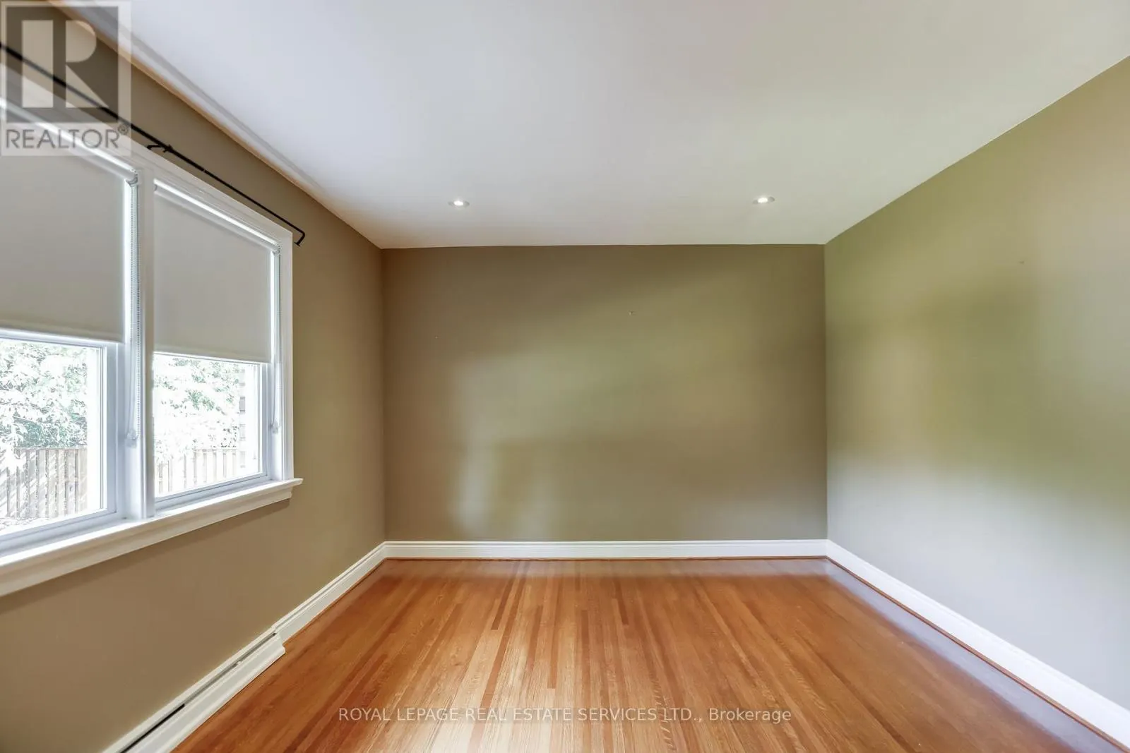 75 RAVENSBOURNE CRESCENT