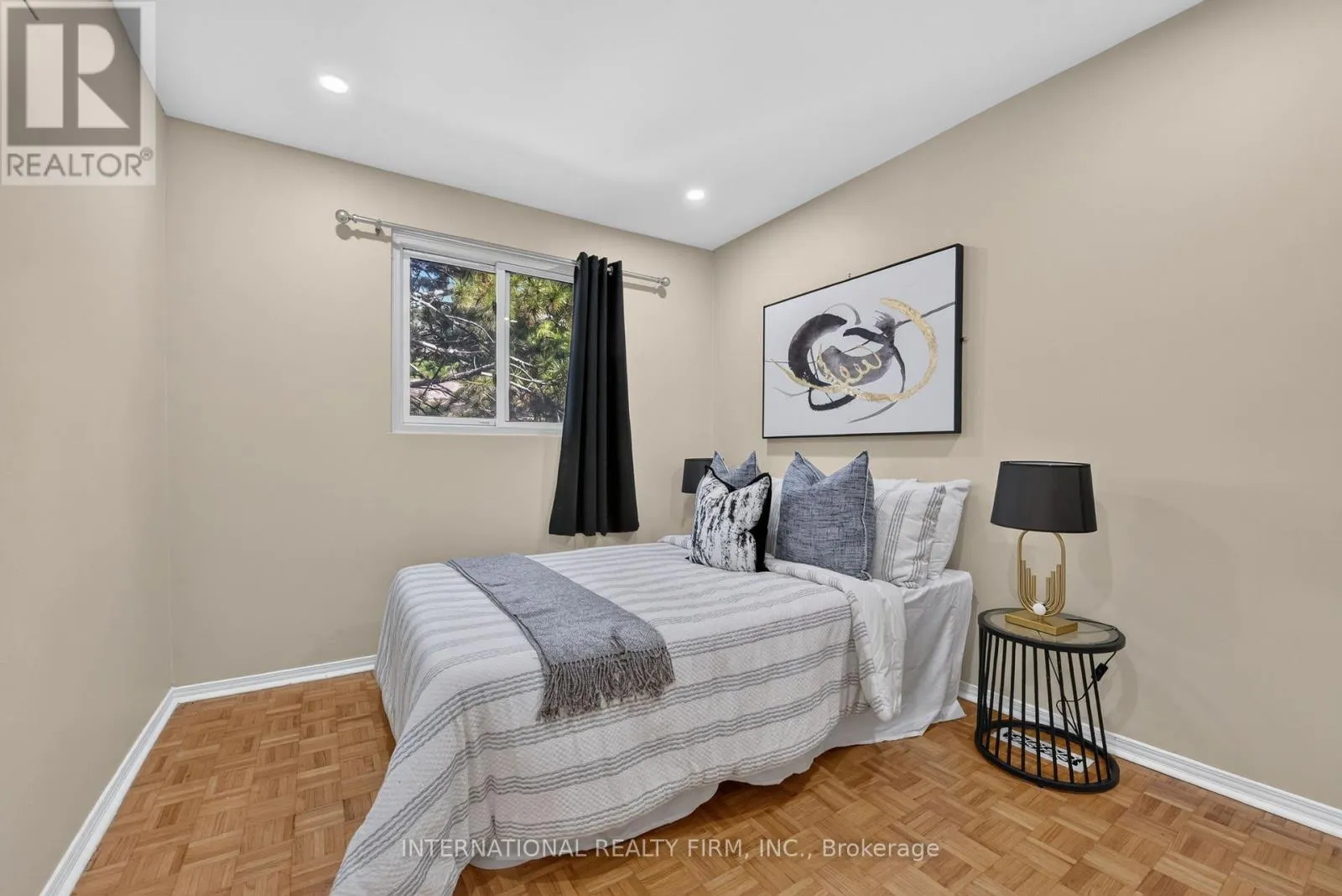 15 - 6855 GLEN ERIN DRIVE