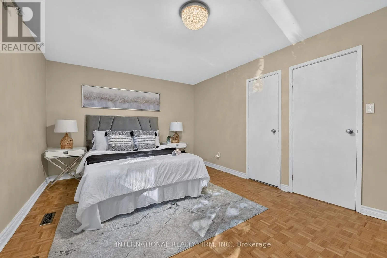 15 - 6855 GLEN ERIN DRIVE