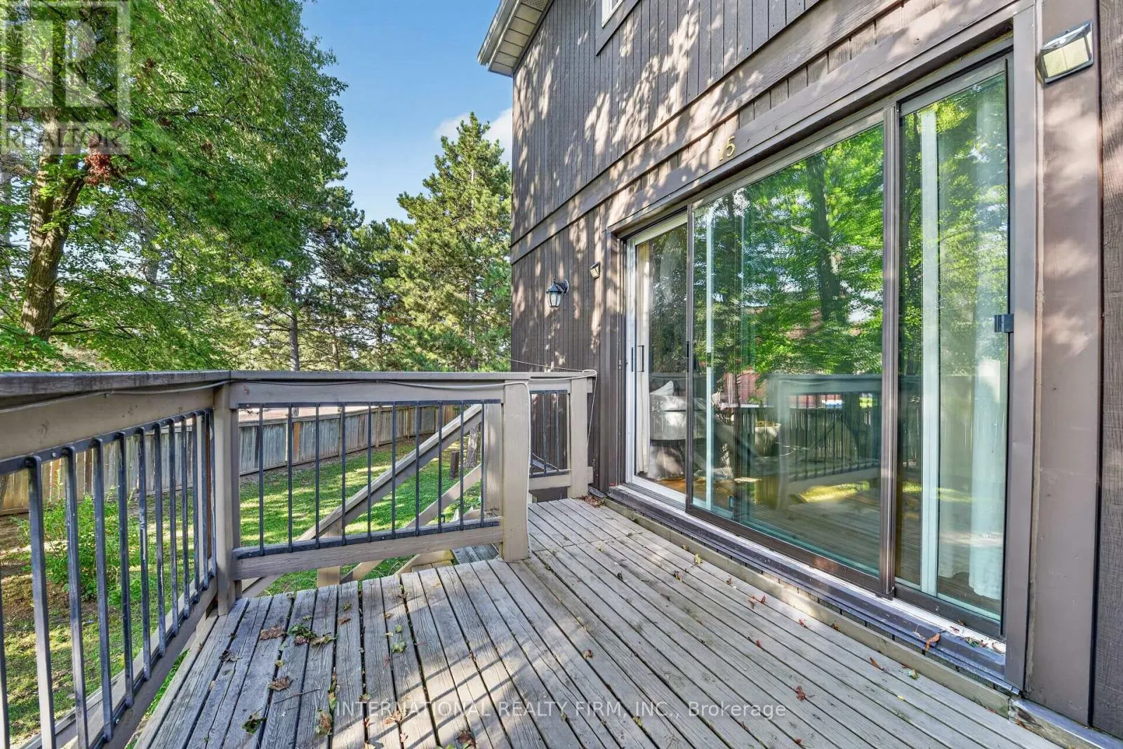 15 - 6855 GLEN ERIN DRIVE