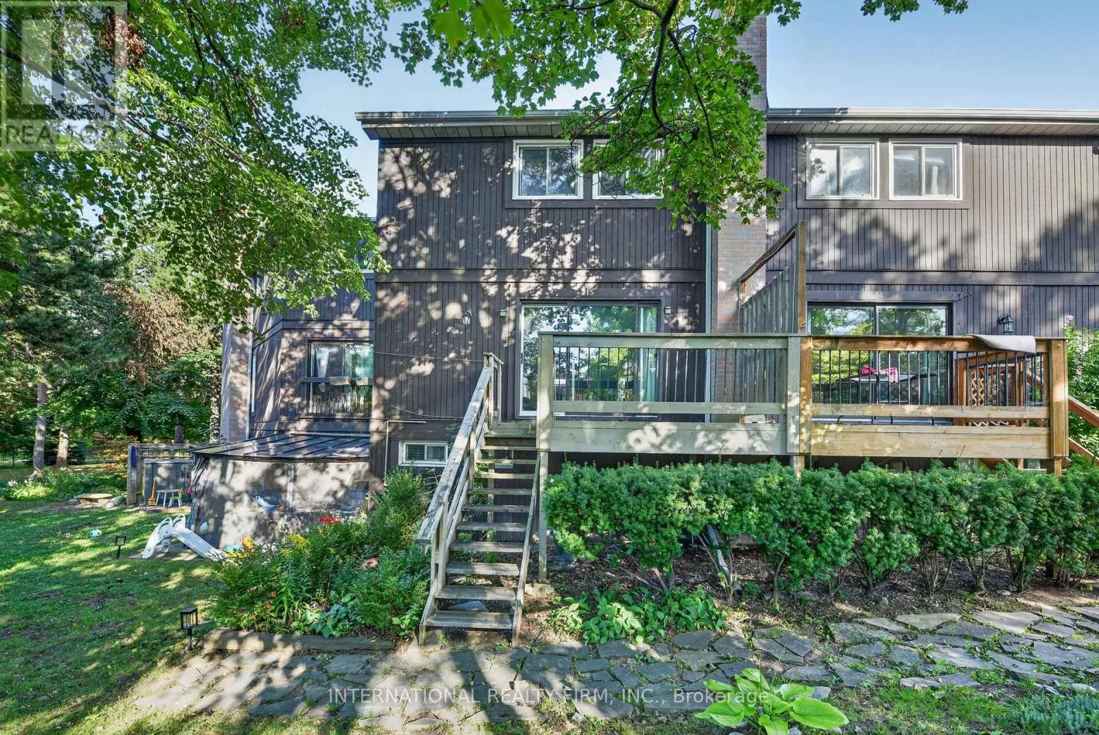 15 - 6855 GLEN ERIN DRIVE