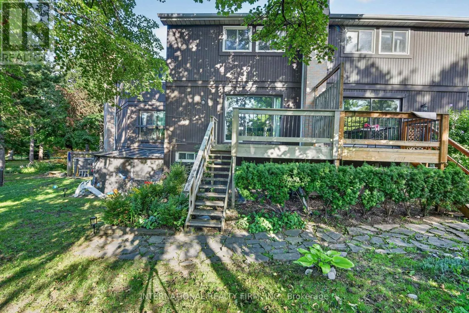 15 - 6855 GLEN ERIN DRIVE