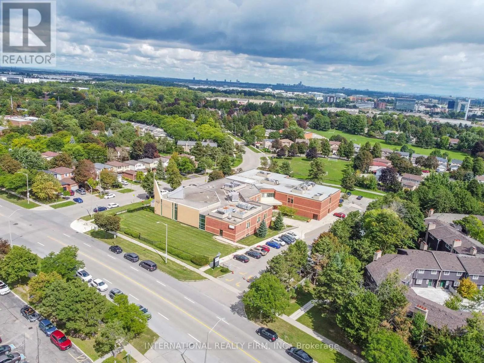 15 - 6855 GLEN ERIN DRIVE