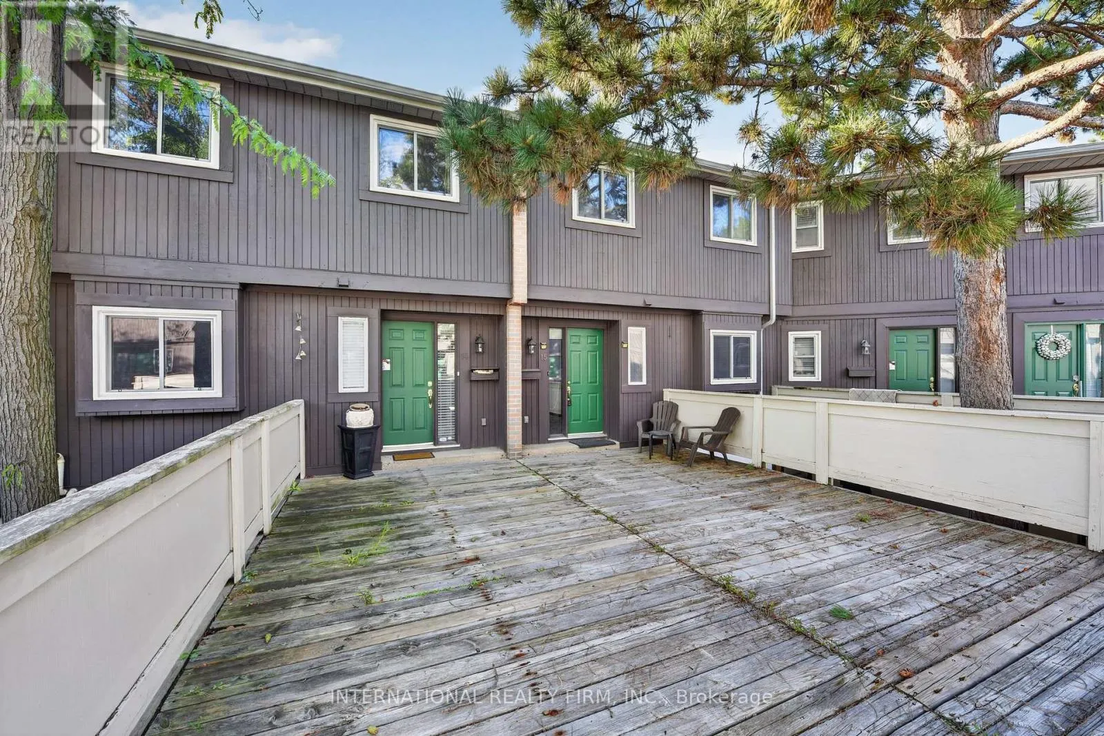 15 - 6855 GLEN ERIN DRIVE