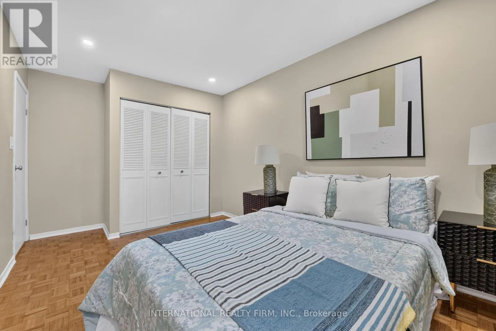 15 - 6855 GLEN ERIN DRIVE