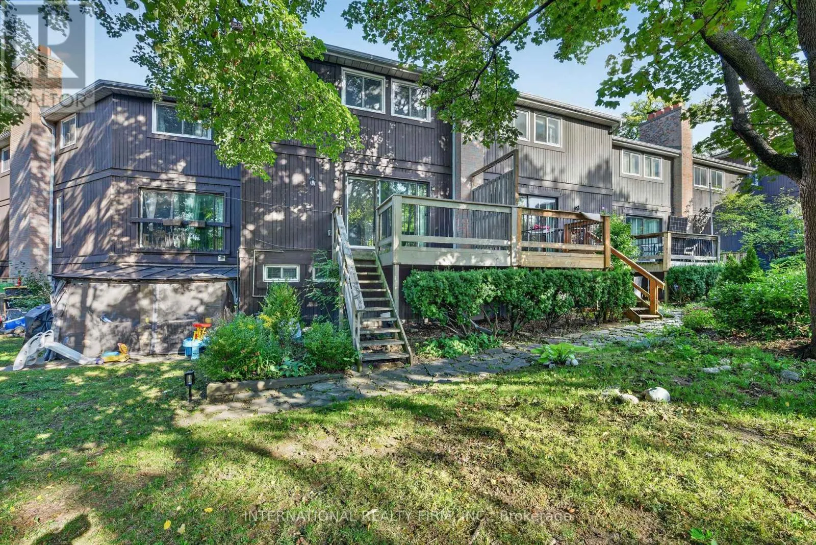 15 - 6855 GLEN ERIN DRIVE