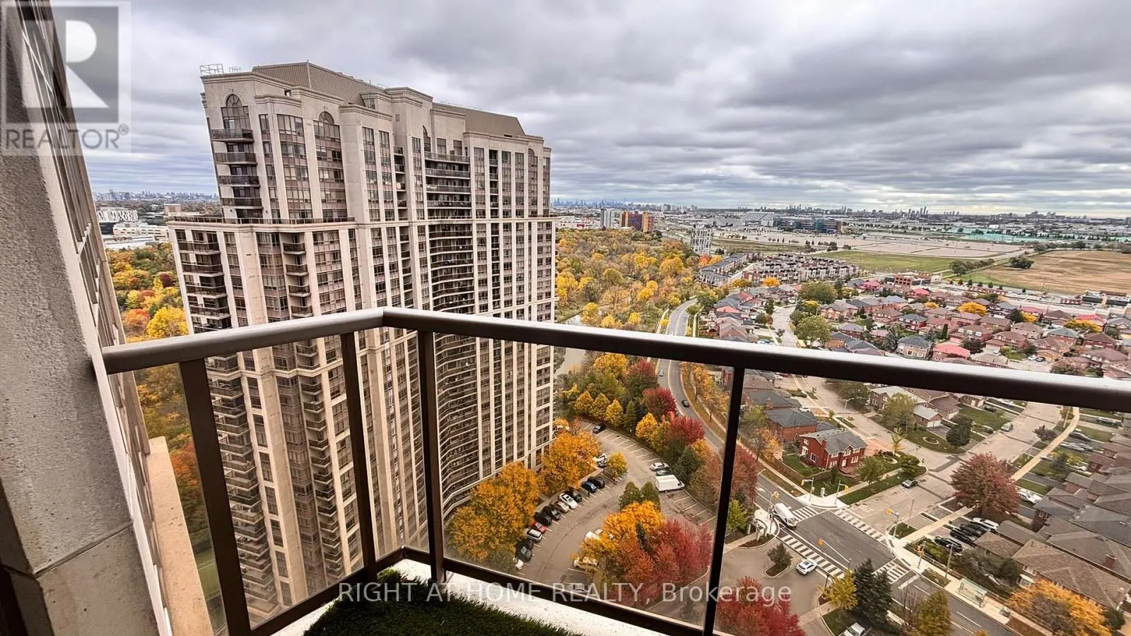 2709 - 710 HUMBERWOOD BOULEVARD