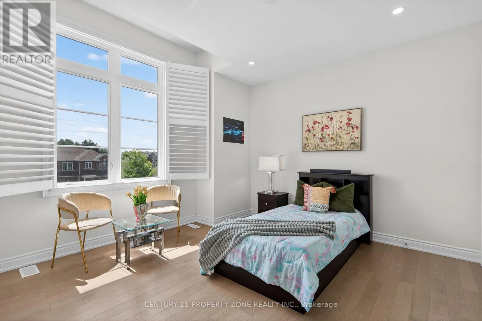 105 WALKER ROAD W
