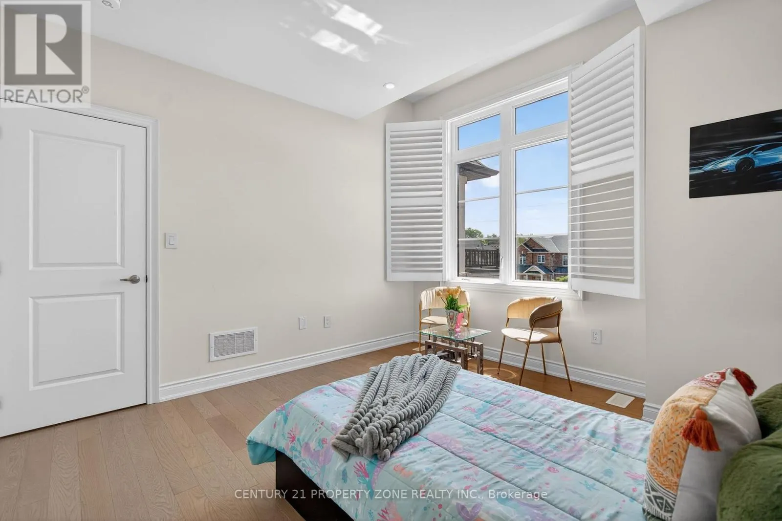 105 WALKER ROAD W