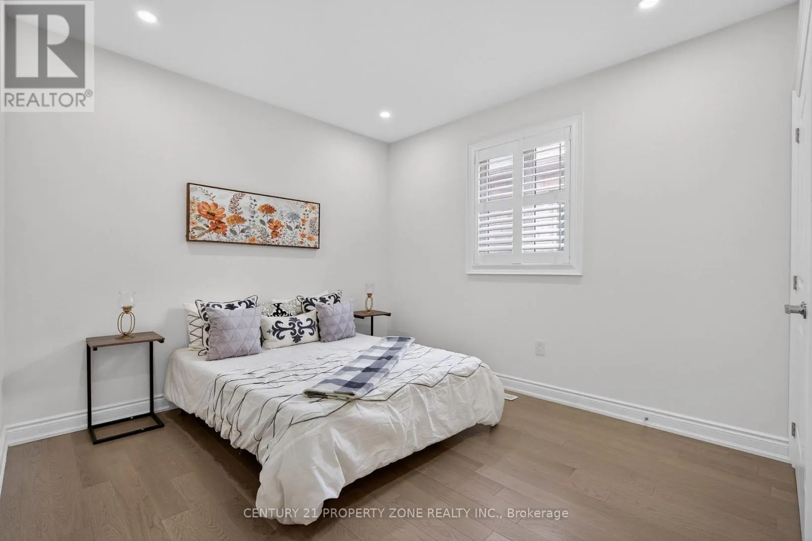 105 WALKER ROAD W