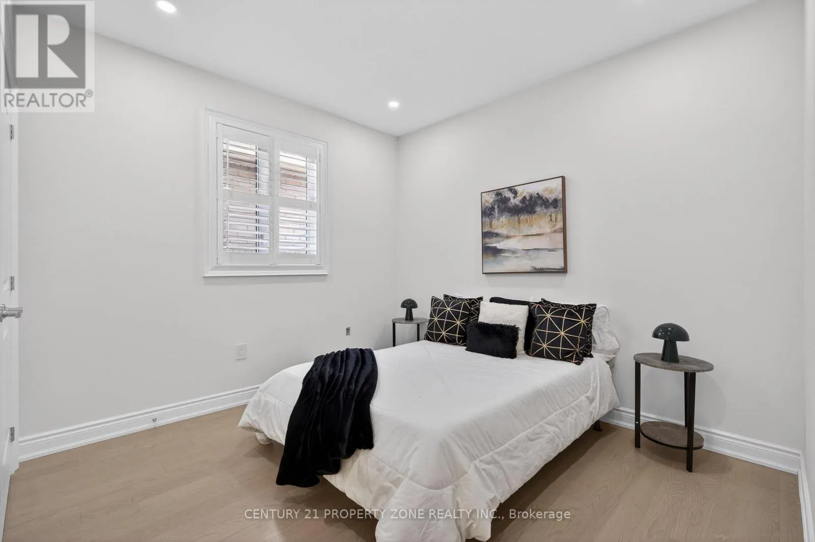 105 WALKER ROAD W