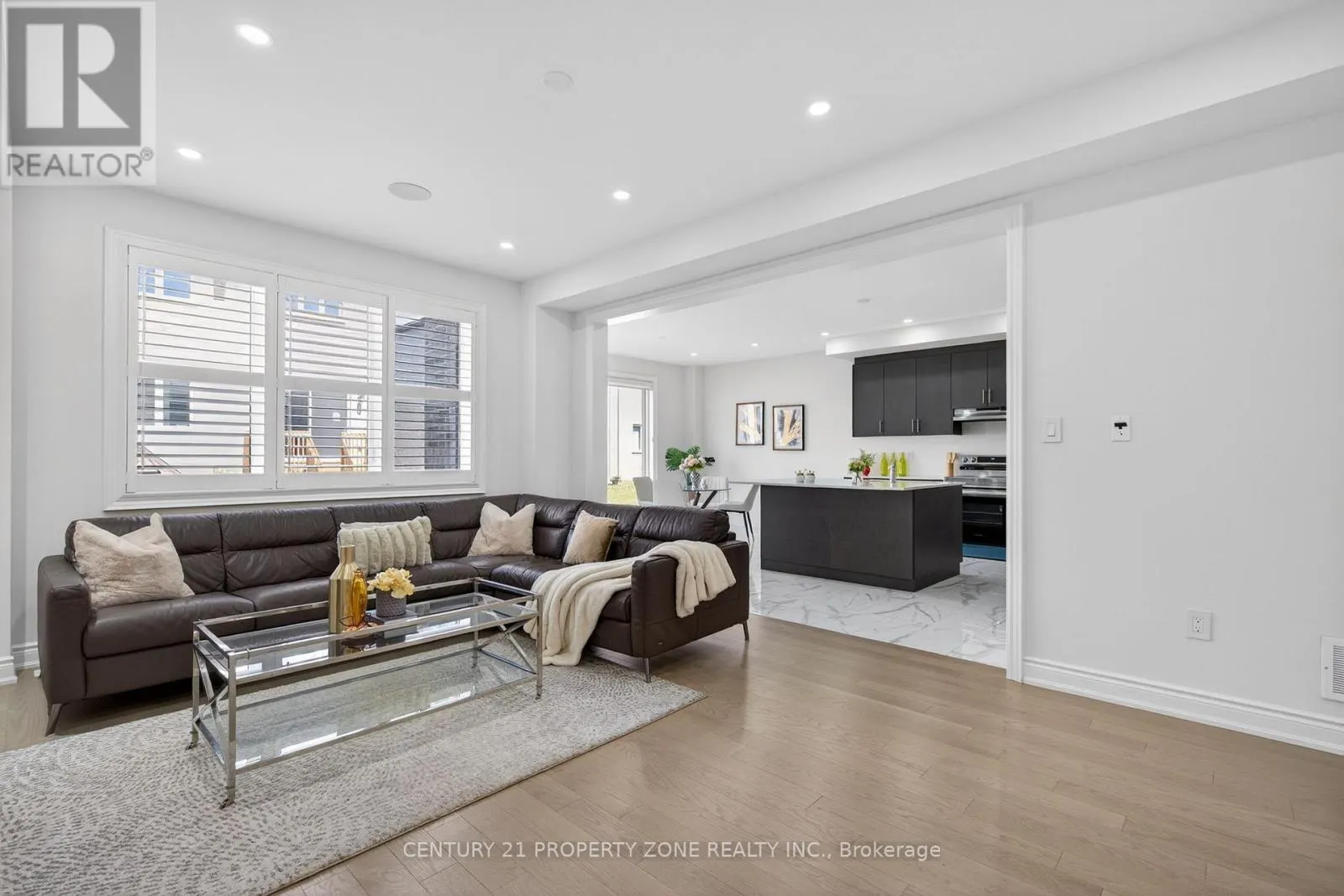 105 WALKER ROAD W